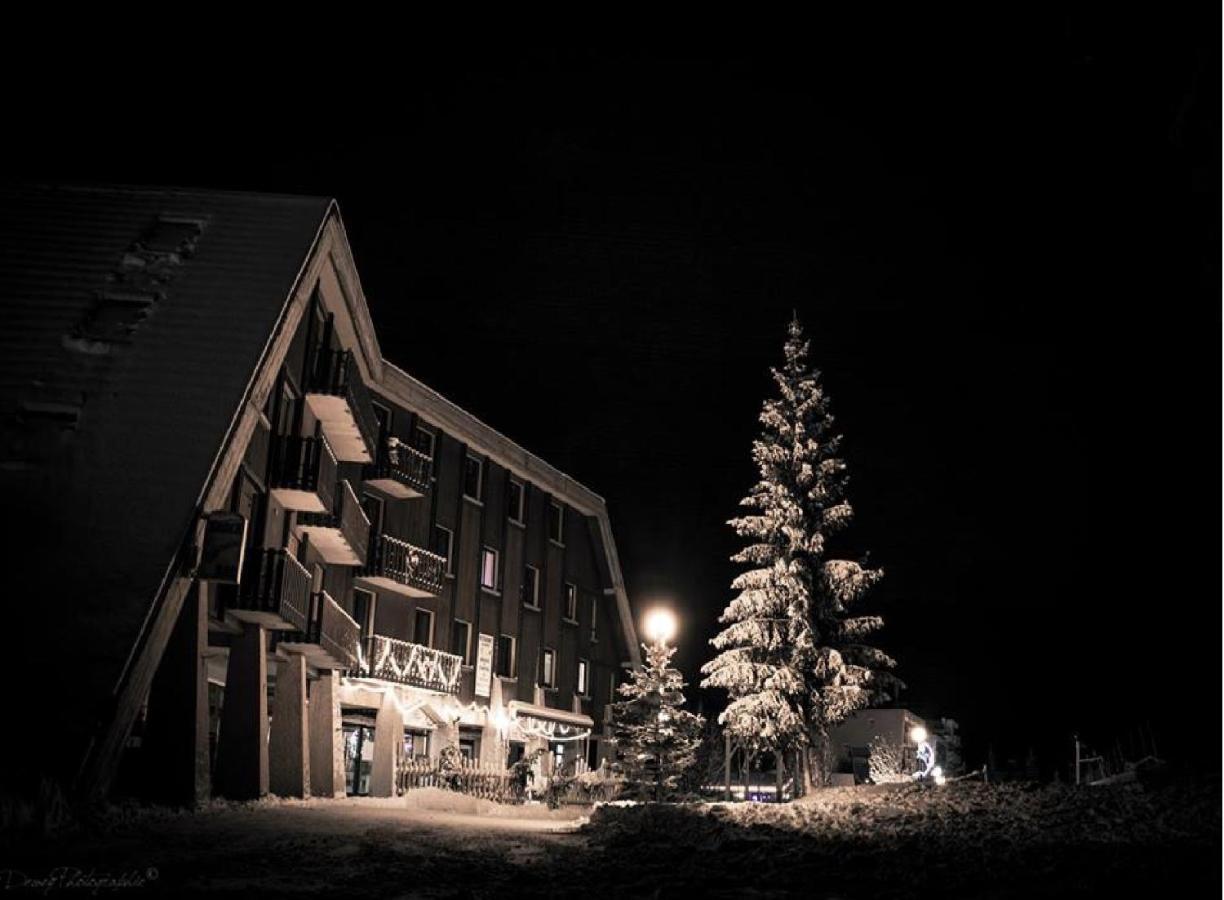 Hotel Saint Jean Montclar  Exterior foto