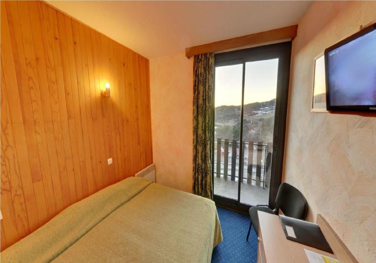 Hotel Saint Jean Montclar  Habitación foto